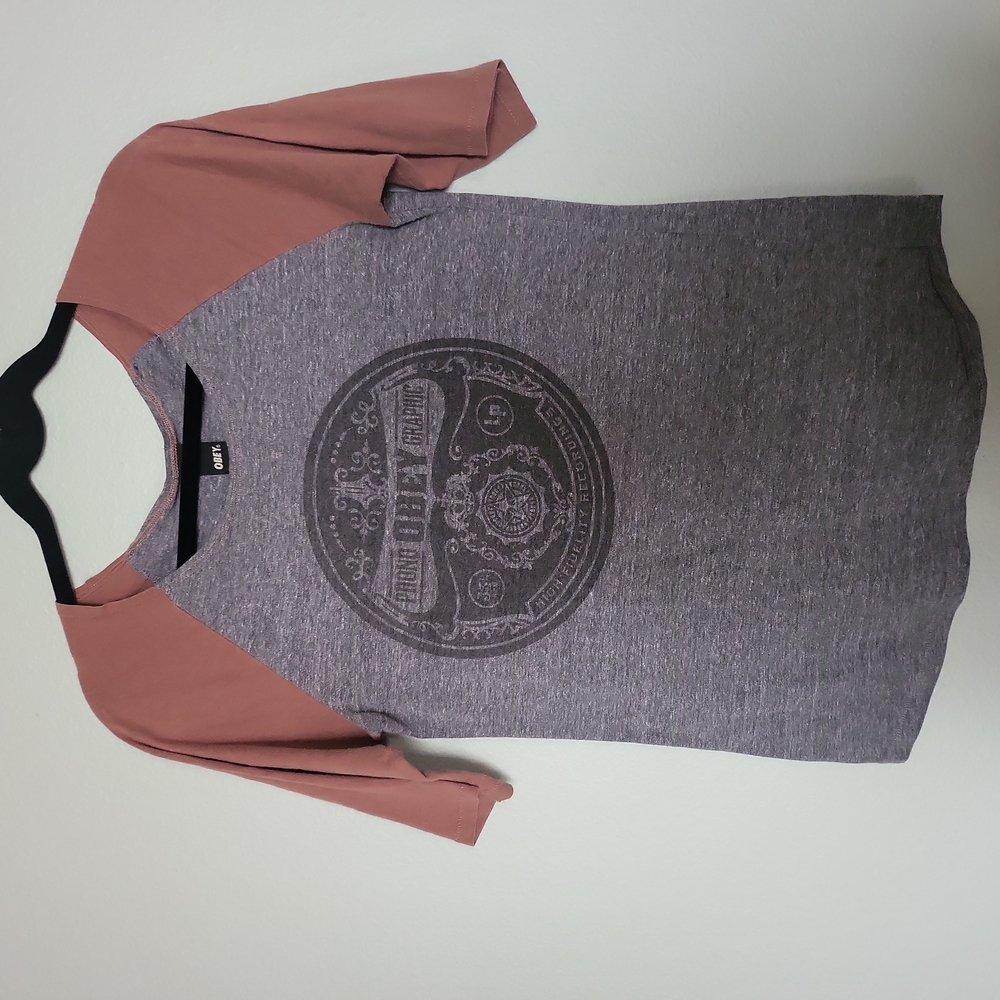 Obey baseball tshit size L